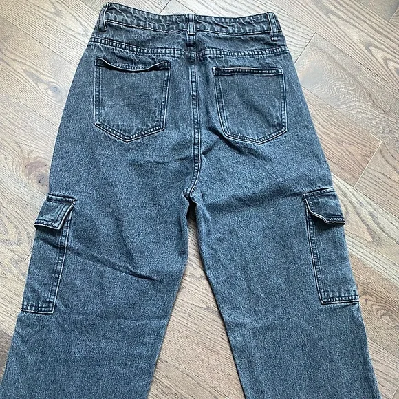 Cargo Style Jeans - Picture 2 of 6
